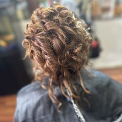 Tita's Beauty Salon - Wedding hairstyles