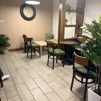 Catche Desserts & Cafe - Dinning area - Cafes Near Me - Orlando, Florida Catche Desserts & Cafe - Dinning area - Cafes Near Me - Orlando, Florida