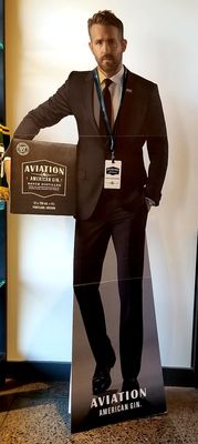 Aviation American Gin by null