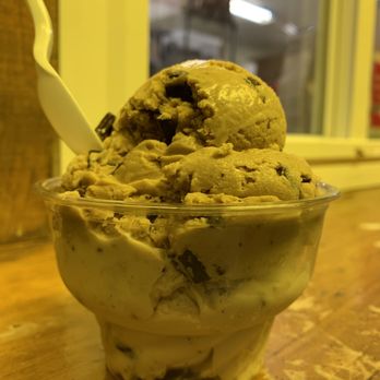 Cayuga Lake Creamery - Mocha Chocolate Chunk & Mint Chocolate Chunk - Ice Cream & Frozen Yogurt Near Me - Interlaken, New York Cayuga Lake Creamery - Mocha Chocolate Chunk & Mint Chocolate Chunk - Ice Cream & Frozen Yogurt Near Me - Interlaken, New York