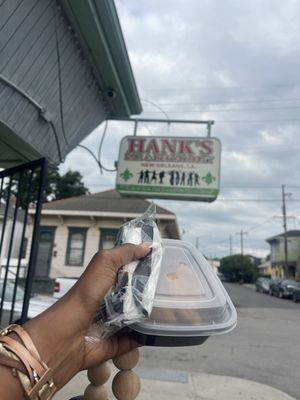 Hank's Bar by null