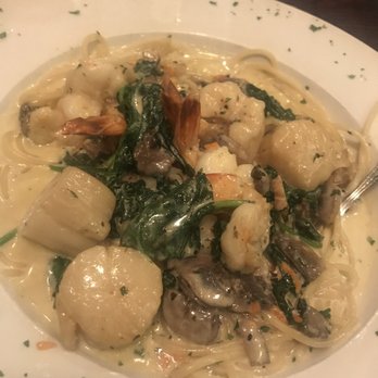 La Cucina Italian Grill - Scallops & Shrimp in Champagne Cream Sauce - Italian Near Me - Sunset Beach, North Carolina
