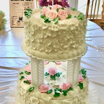 Riverside Bake Shop - Amazing cake from an amazing team! - Bakeries Near Me - Mchenry, Illinois
