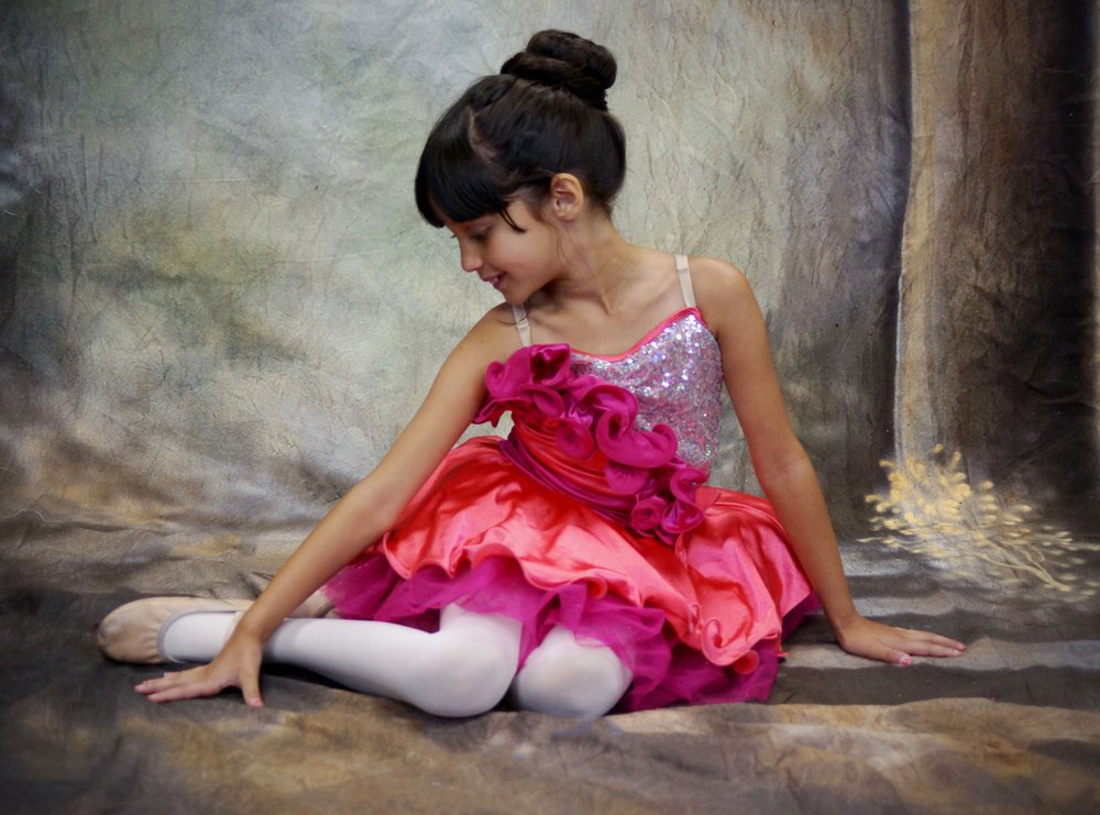 Steps Dance Center Logo