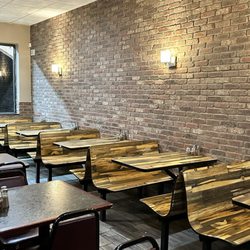 Joey's Pizza of Hamilton - Interior
