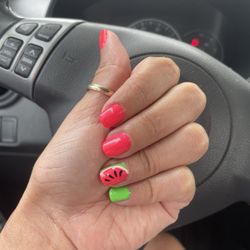 Pinkie Nails & Spa - Gel manicure with watermelon design