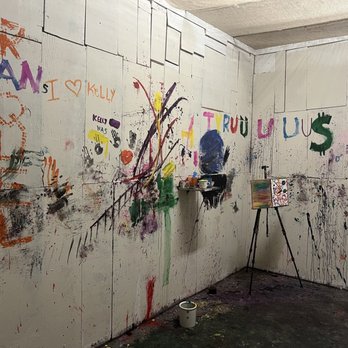 Smash Kingdom - Paint splatter room - Axe Throwing Near Me - Oakland, California Smash Kingdom - Paint splatter room - Axe Throwing Near Me - Oakland, California