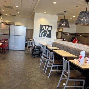 Chick-fil-A - Dining area is large - Fast Food Near Me - Byram, Mississippi