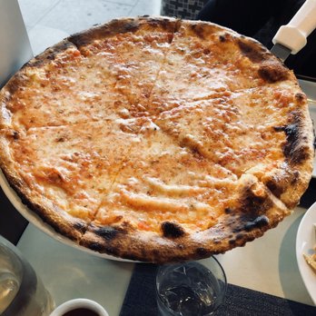 The Upper Crust - Pizza Near Me - Cedarhurst, New York