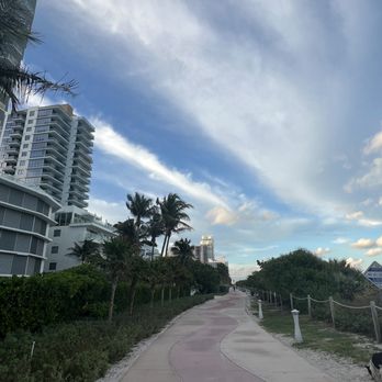 Allison Park - Parks Near Me - Miami Beach, Florida