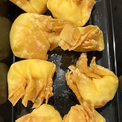 Shanghai Gourmet - Fried wonton (crab meat cheese) ($8)