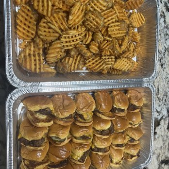 Smalls Sliders - Short us 1 sliders!! Make sure to count if you are buying a big catering order!!  Catering order is 25 sliders and they only gave us 24!!! - Fast Food Near Me - Marrero, Louisiana
