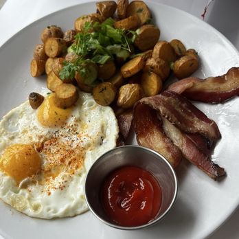 Radhaus - I just discovered Radhaus has a great brunch! Jesus was great and really took care of us. - German Near Me - San Francisco, California Radhaus - I just discovered Radhaus has a great brunch! Jesus was great and really took care of us. - German Near Me - San Francisco, California