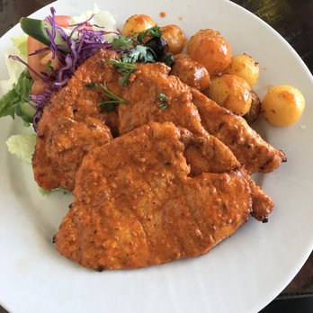 Red Rooster Portuguese BBQ - Chicken breast platter with potatoes and salad. - Barbeque Near Me - Vaughan, Ontario Red Rooster Portuguese BBQ - Chicken breast platter with potatoes and salad. - Barbeque Near Me - Vaughan, Ontario