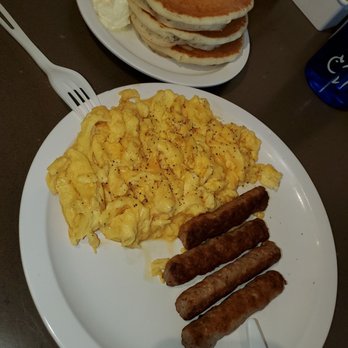 Eggs 'n Things - Waikiki Beach Eggspress - Not happy with the links so I ordered a side of Spam (never arrived)! - Breakfast & Brunch Near Me - Honolulu, Hawaii Eggs 'n Things - Waikiki Beach Eggspress - Not happy with the links so I ordered a side of Spam (never arrived)! - Breakfast & Brunch Near Me - Honolulu, Hawaii