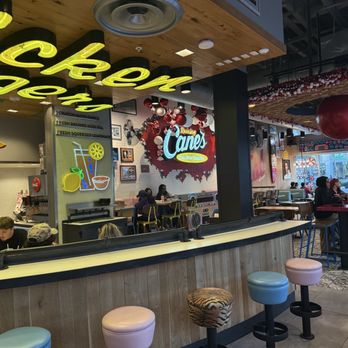Raising Cane's Chicken Fingers - More dining area - Fast Food Near Me - Miami Beach, Florida