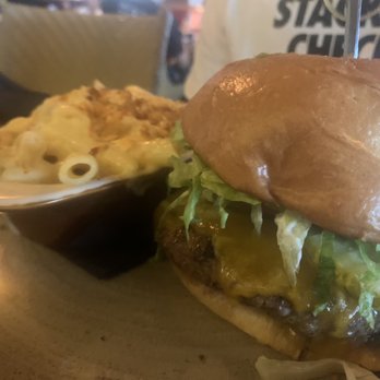 Beach House - Burger - Bars Near Me - Pompano Beach, Florida
