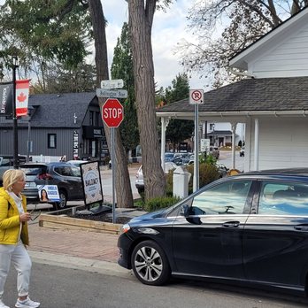 Balzac's - a woman crossing the street - Coffee & Tea Near Me - Vaughan, Ontario Balzac's - a woman crossing the street - Coffee & Tea Near Me - Vaughan, Ontario