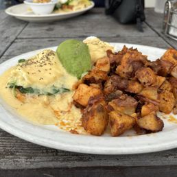 Spinach Benedict with Olsens potatoes Spinach Benedict with Olsens potatoes