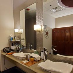 Sanctuary Day Spa and Salon at the Shops at South Town - Amenities