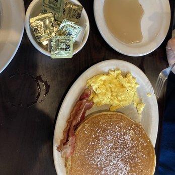 Colonial Pancake House - Gluten-Free Pancakes & 2 Eggs - Breakfast & Brunch Near Me - Williamsburg, Virginia Colonial Pancake House - Gluten-Free Pancakes & 2 Eggs - Breakfast & Brunch Near Me - Williamsburg, Virginia