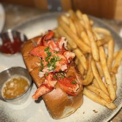 Hook & Anchor - Lobster roll