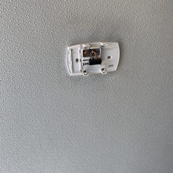 JB's RV Park and Campground - No smoke alarm