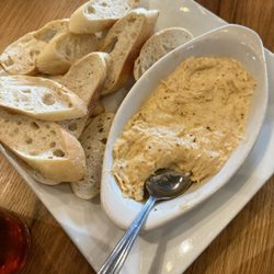 Twin Hickory Tavern - Crab dip