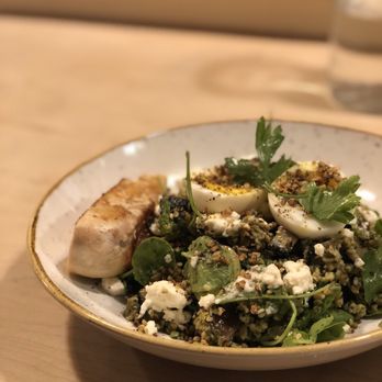 Two Hands - Tara's grain bowl with chicken - Breakfast & Brunch Near Me - New York, New York Two Hands - Tara's grain bowl with chicken - Breakfast & Brunch Near Me - New York, New York