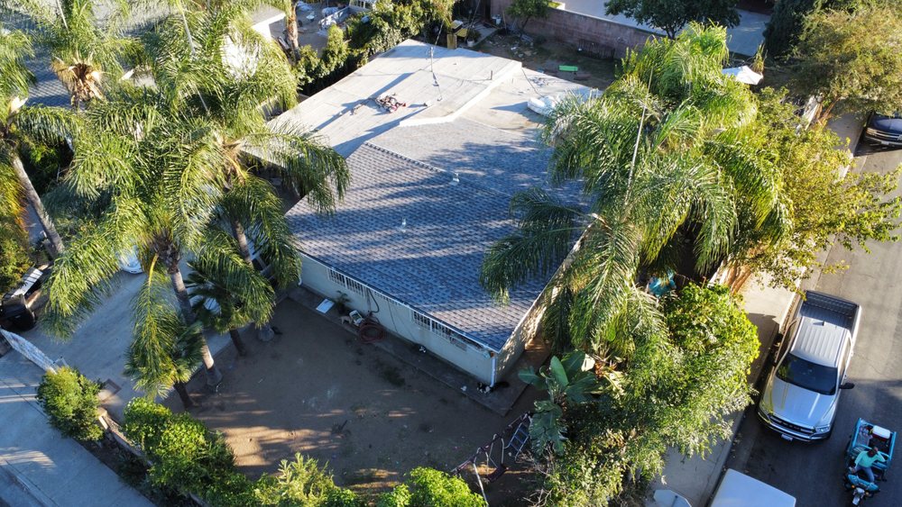 Slide of Ruiz Roofing