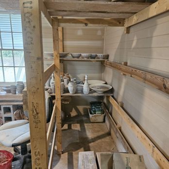 Eck McCanless Pottery - Arts & Crafts Near Me - Seagrove, North Carolina
