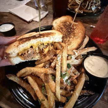 The Ojai Beverage - The Q! - Beer, Wine & Spirits Near Me - Ojai, California