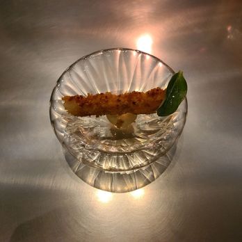Alinea - Oyster course - New American Near Me - Chicago, Illinois Alinea - Oyster course - New American Near Me - Chicago, Illinois