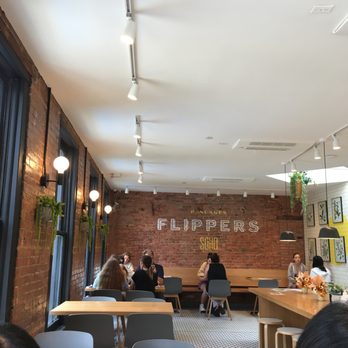 Flipper’s - Interior - Pancakes Near Me - New York, New York