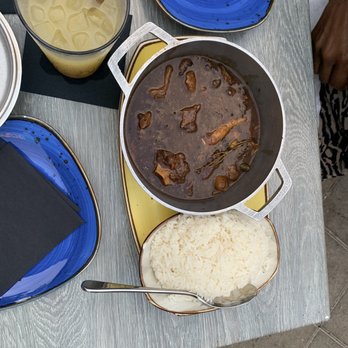 Dukunoo - Oxtail and white rice - Caribbean Near Me - Miami, Florida