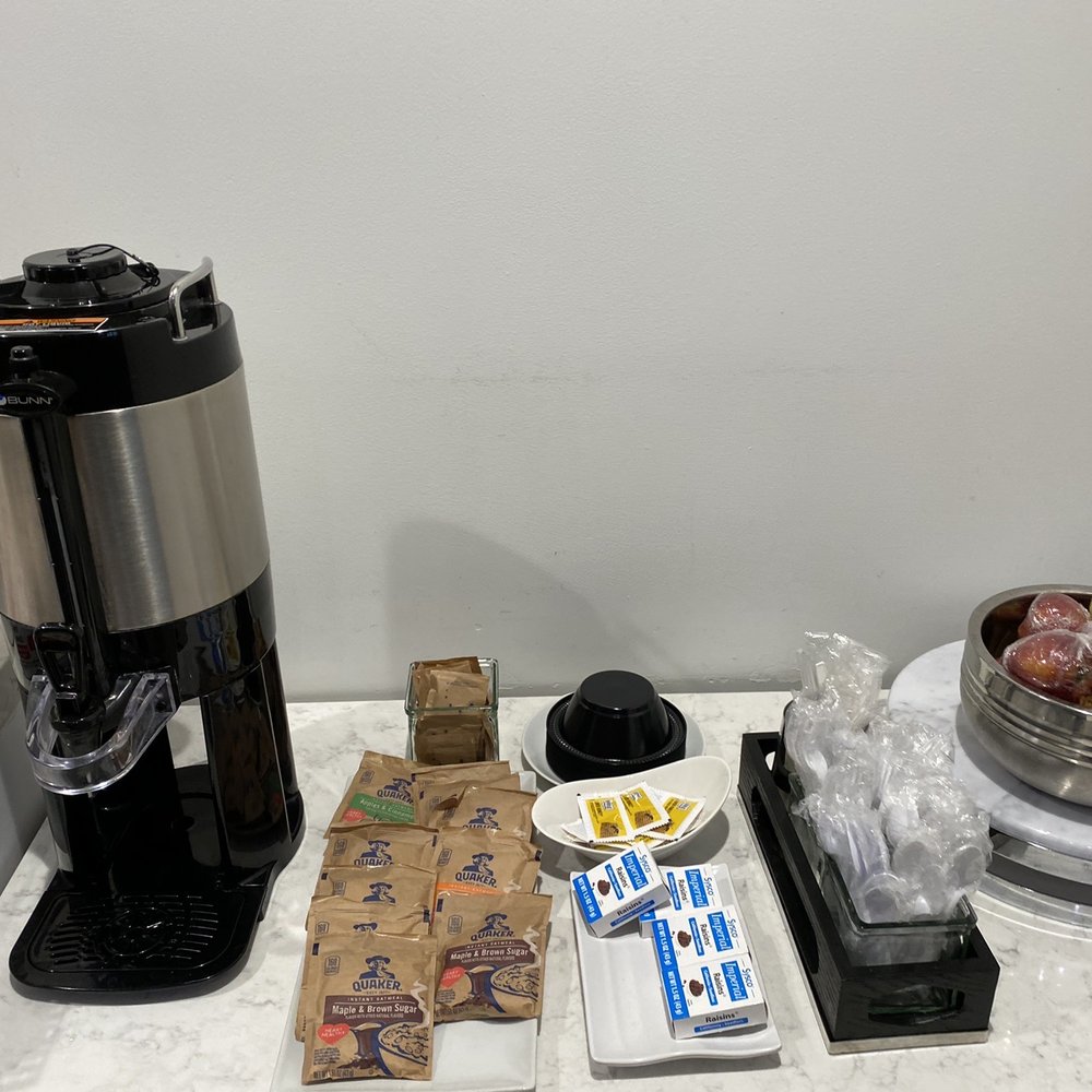 United Club - Airport Lounges Near Me - Dulles, Virginia