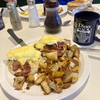 Daves Diner - Diners Near Me - Manlius, New York