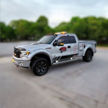 Luis Roadside Assistence - Roadside Assistance Near Me - Melrose Park, Illinois Luis Roadside Assistence - Roadside Assistance Near Me - Melrose Park, Illinois