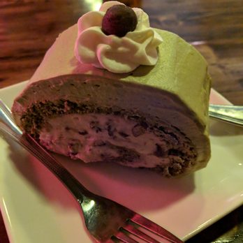 Cherryblossom Noodle Cafe - Matcha pandan cake - Sushi Bars Near Me - Phoenix, Arizona