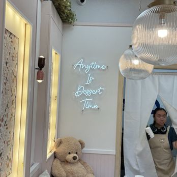 NaYa Dessert Cafe - Desserts Near Me - San Jose, California