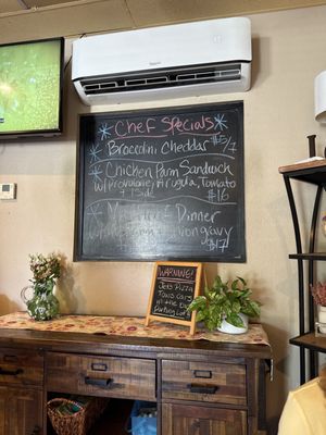 The Mason Jar Pub by null