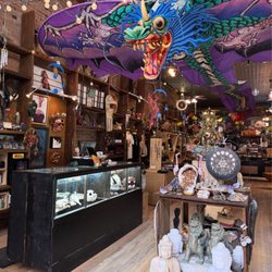 Gator Emporium - Entrance