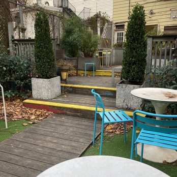 ELK Cafe - Yard - Cafes Near Me - Brooklyn, New York