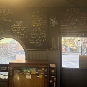Captain James Landing - Handhelds Menu, Pasta Menu, Soup Menu, Salad Menu, and Appetizer Menu - Seafood Near Me - Baltimore, Maryland