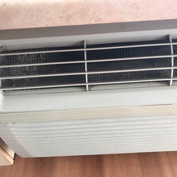 Motel 6 - Nasty vent - Hotels Near Me - Bernalillo, New Mexico