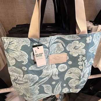 Aloha Collection - Ala Moana Center - Accessories Near Me - Honolulu, Hawaii Aloha Collection - Ala Moana Center - Accessories Near Me - Honolulu, Hawaii