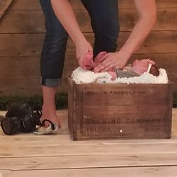 Finn Photography - She's so good at posing the babies.