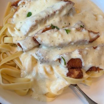 Olive Garden Italian Restaurant - Chicken Alfredo - Italian Near Me - Norman, Oklahoma Olive Garden Italian Restaurant - Chicken Alfredo - Italian Near Me - Norman, Oklahoma