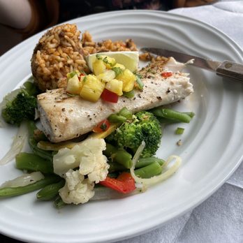 Dead Fish Grill - Mahi-Mahi - American Near Me - Belton, Texas Dead Fish Grill - Mahi-Mahi - American Near Me - Belton, Texas