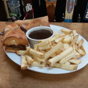 Roxy Burger - Beef dip - Burgers Near Me - Vancouver, British Columbia